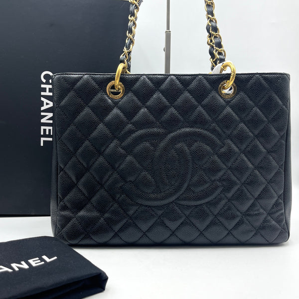 Chanel/ CC GST Black Diamond Caviar Quilted with Golden Hardware Shoulder Bag